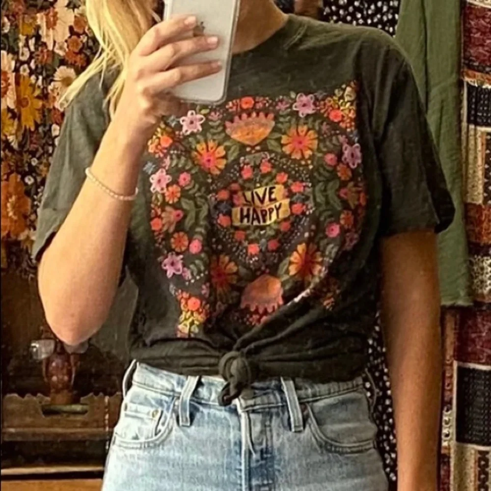 Natural Life Live Happy Charcoal Boyfriend Tee - NWT - Picture 3 of 4
